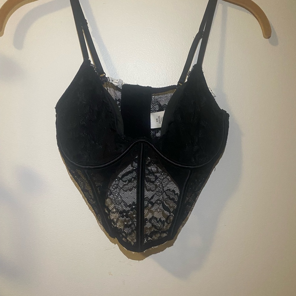 Elegant Black Lace Bustier